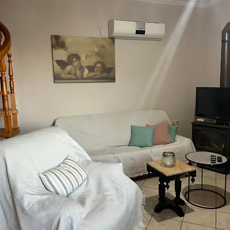 Daisy Maisonette Apartment *